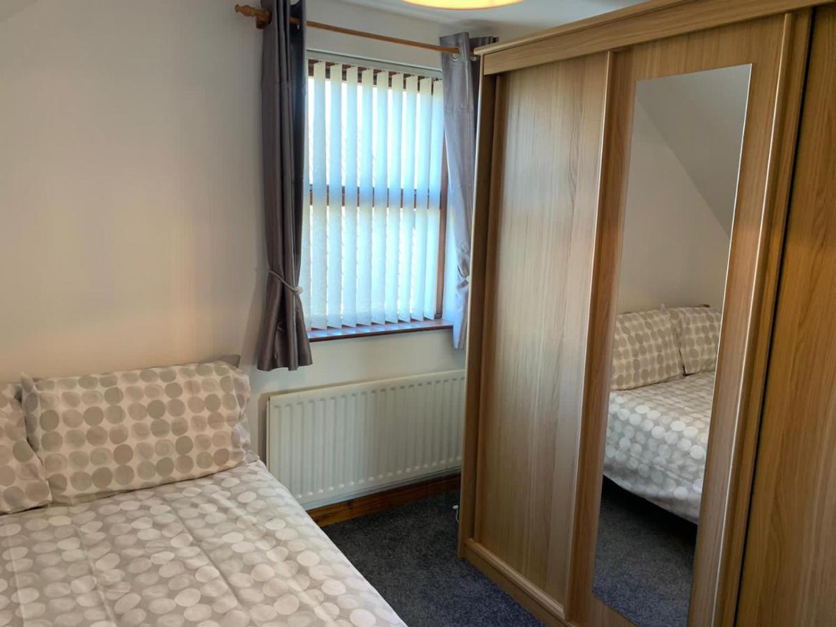 Holiday Home In Ballycastle - Fainne Na Cairde Extérieur photo