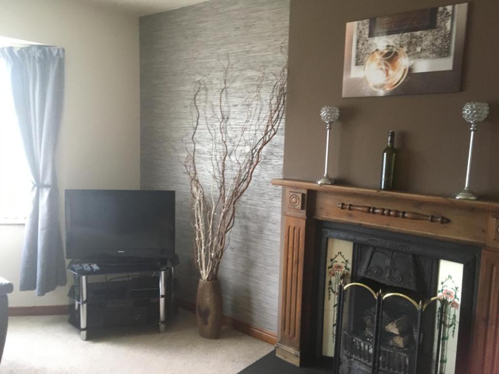 Holiday Home In Ballycastle - Fainne Na Cairde Extérieur photo