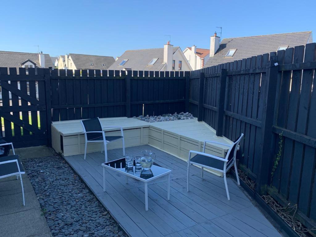 Holiday Home In Ballycastle - Fainne Na Cairde Extérieur photo