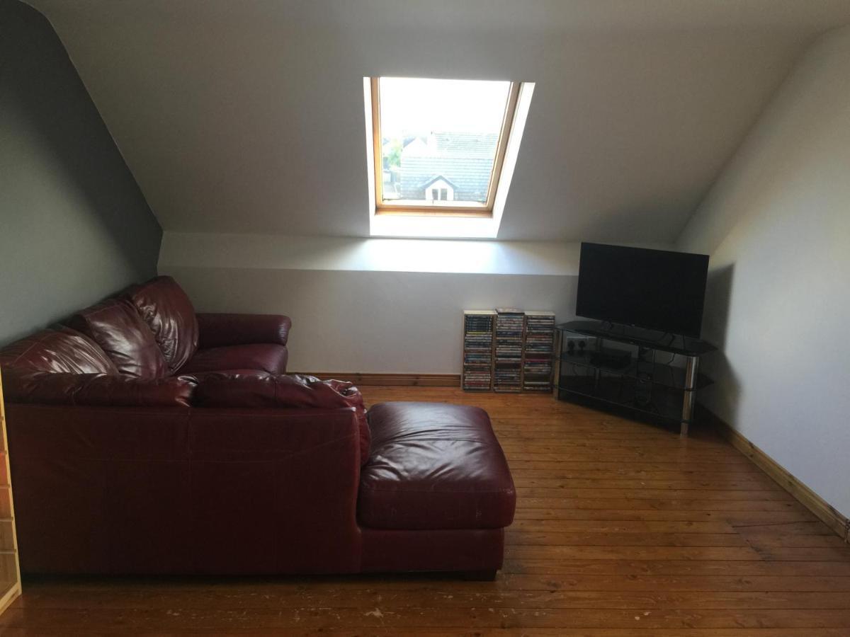 Holiday Home In Ballycastle - Fainne Na Cairde Extérieur photo