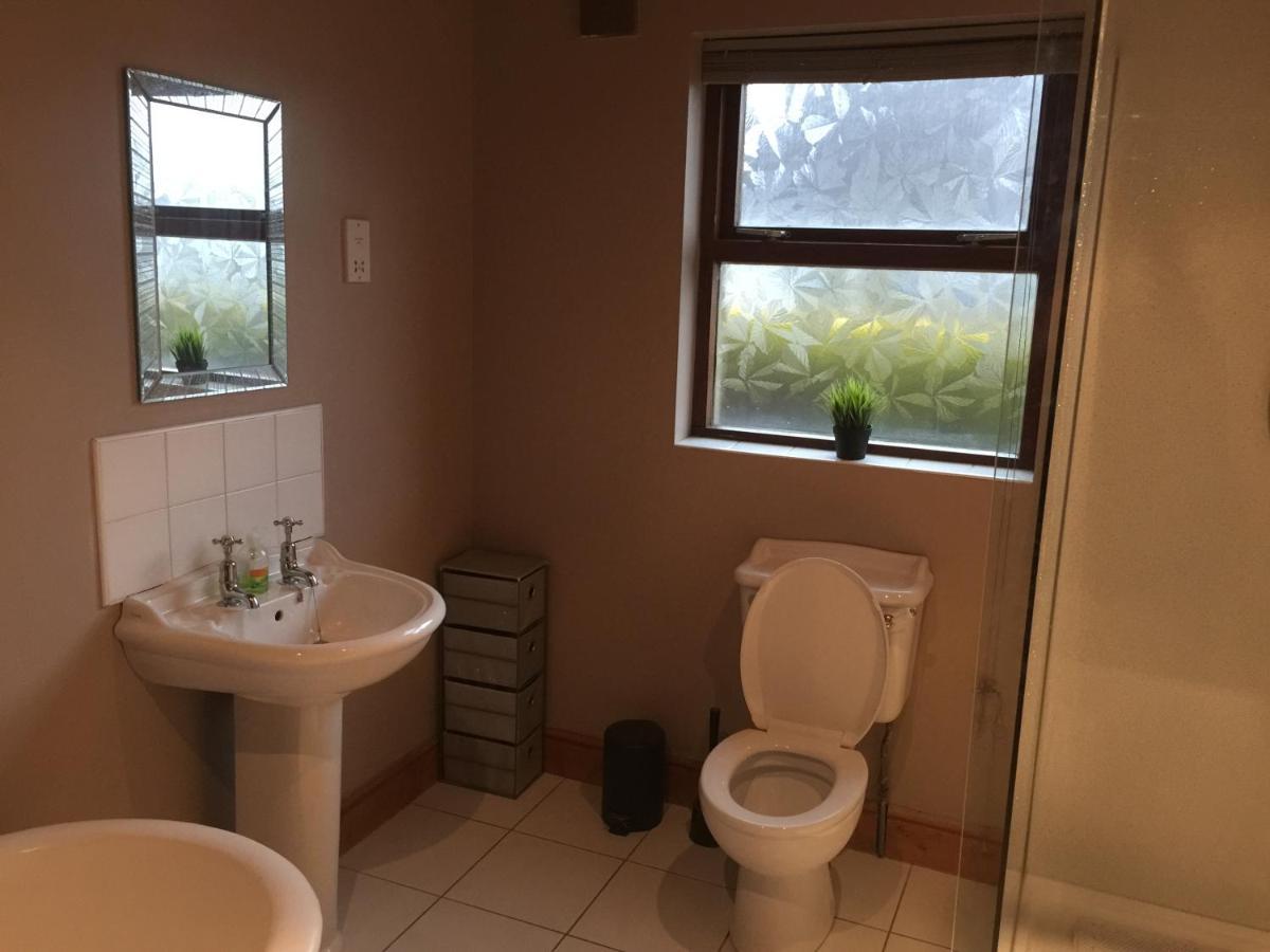 Holiday Home In Ballycastle - Fainne Na Cairde Extérieur photo