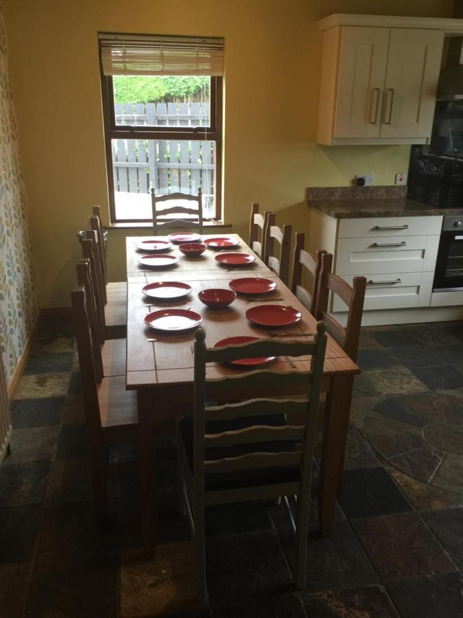 Holiday Home In Ballycastle - Fainne Na Cairde Extérieur photo