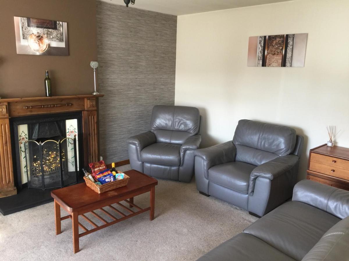 Holiday Home In Ballycastle - Fainne Na Cairde Extérieur photo
